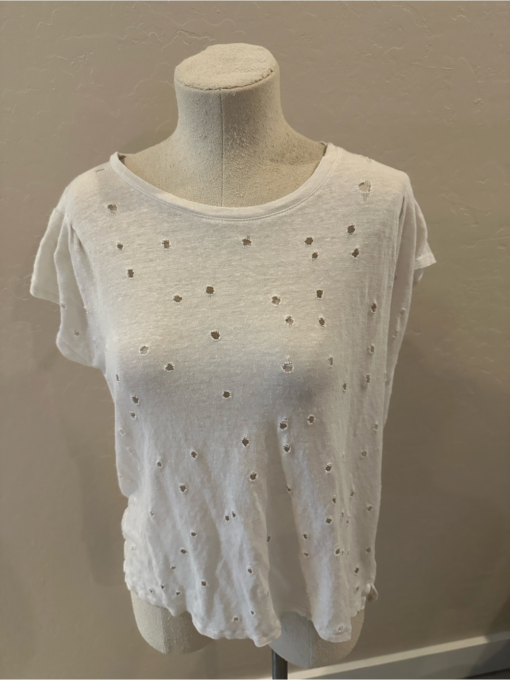 DECJUBA White Distressed Short Sleeve Tee